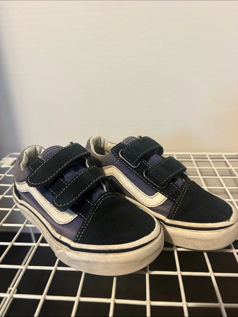 Kids Velcro Canvas Skate Shoes in Black and Purple